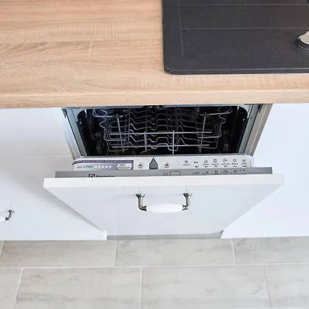 Rise And Shine 1 By Alz Hotel apartamentowy Năvodari